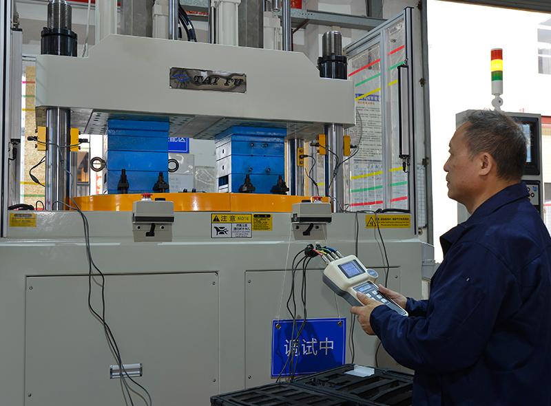 立式注塑機(jī)廠家鎖模力測(cè)儀 立式注塑機(jī)廠家鎖模力測(cè)儀